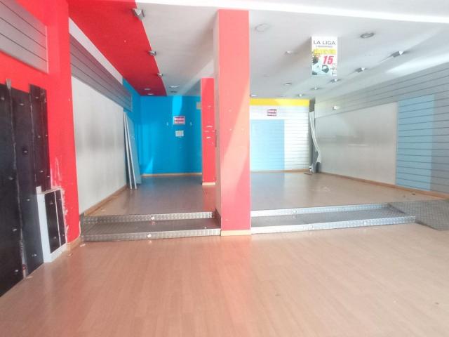 ValaZanca Alquila amplio local comercial en Parla Centro