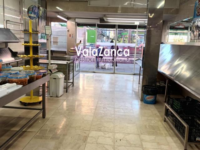 VALAZANCA ALQUILA FRUTERIA PARLA REYES CATOLICO