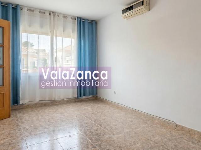 VALAZANCA VENDE ¡GRAN OPORTUNIDAD EN ILLESCAS! CHALET CON GARAJE Y PATIO EN ZONA MUY TRANQUILA