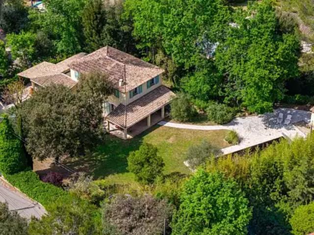 Valbonne 06560 Achat / Vente maison 6 pièces t6 piscine