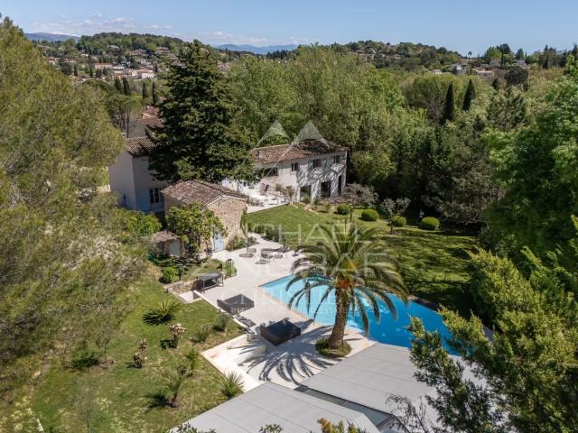 Valbonne village propriété familiale