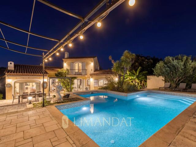 Valbonne – Maison provençale rénovée avec vue dégagée, 6 chambres, piscine et dépendance