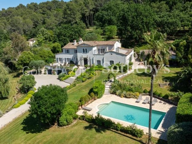 Valbonne propriété de prestige avec maison de gardien sur 2 hectares