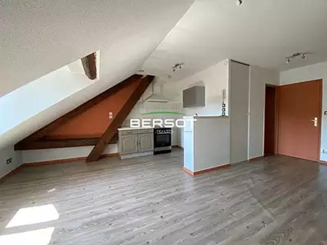Valdahon 25800 Location appartement 2 pièces t2 au dernier étage cave