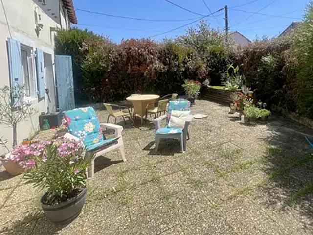 Valdelaume 79110 Achat / Vente maison 6 pièces t6 piscine parking