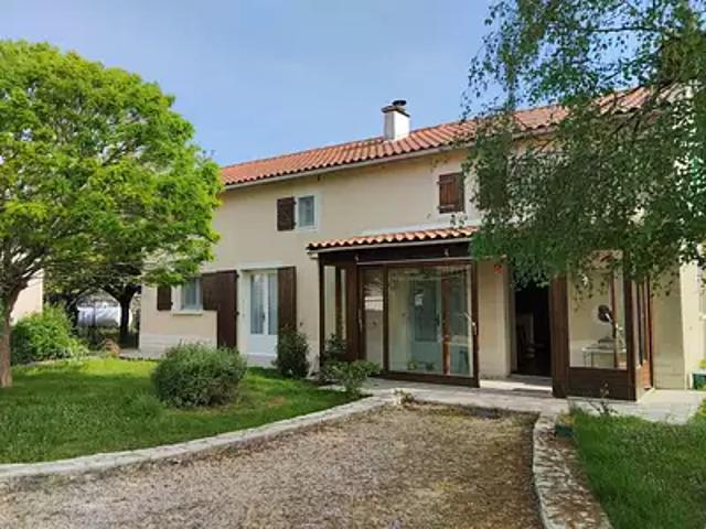 Valdelaume 79110 Achat / Vente maison 8 pièces t8