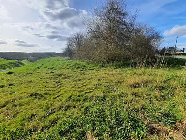 Valdivienne 86300 Achat / Vente terrain au dernier étage