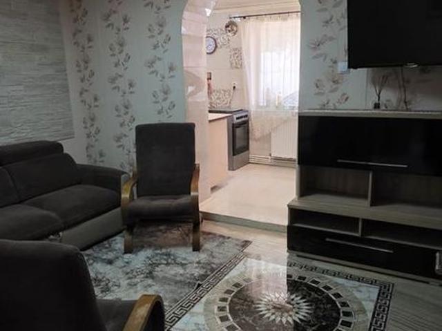 Valea Lupului, Antibiotice. Corp de casa cu 3 camere, 450euro/luna