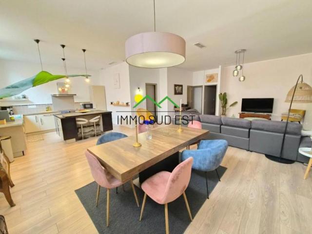 VALENCE /APPARTEMENT T5 /GRAND CHARRAN /125M² /PARKING