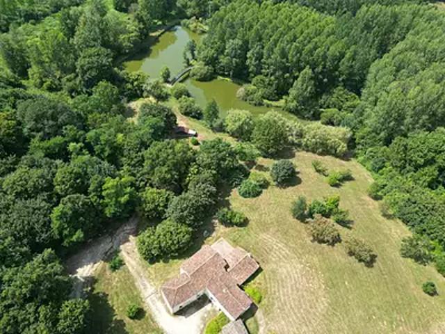 Valence en Poitou 86700 Achat / Vente maison 11 pièces t11