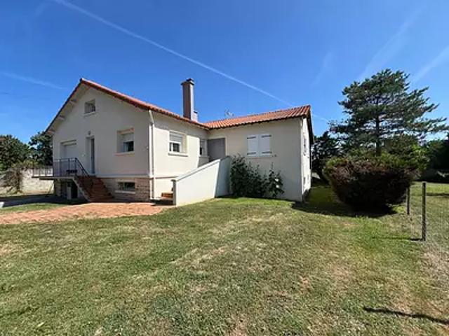 Valence en Poitou 86700 Achat / Vente maison 8 pièces t8 parking