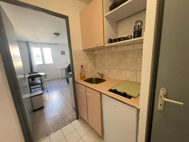 VALENCE – STUDIO MEUBLE CENTRE VILLE – * DISPONIBLE DE … – IMMO JEANSELME