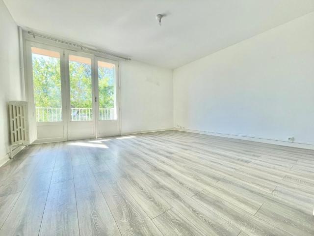VALENCE – TYPE 3 AVEC BALCON – CHAUFFAGE ET EAU INCLUS – … – IMMO JEANSELME