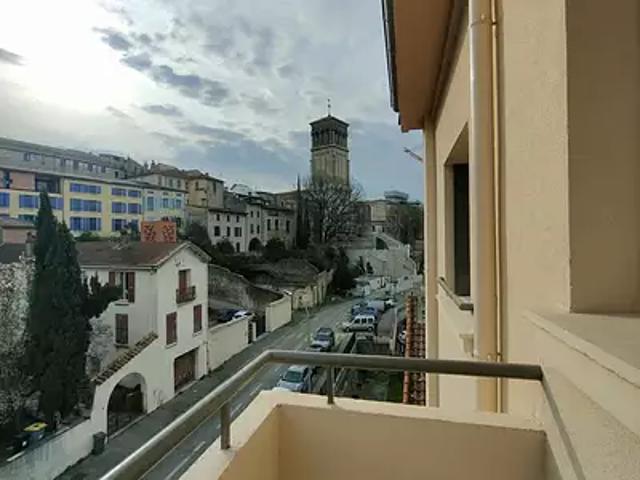 Valence 26000 Achat / Vente appartement 4 pièces t4 au dernier étage parking