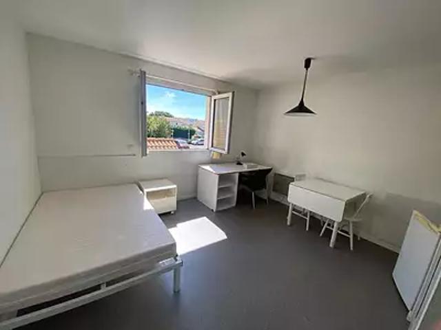 Valence 26000 Location appartement 1 pièce t1 cave