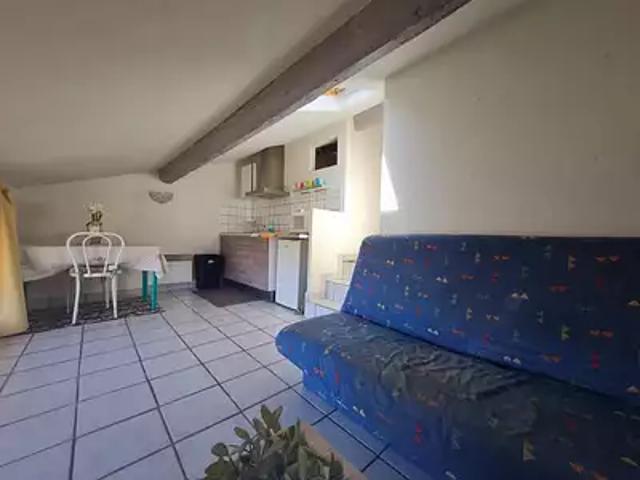 Valence 26000 Location appartement 2 pièces t2 au dernier étage