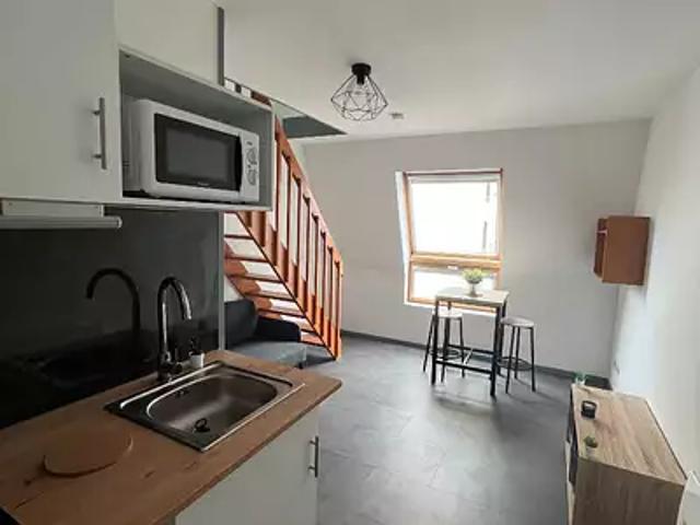 Valence 26000 Location appartement 2 pièces t2 au dernier étage cave
