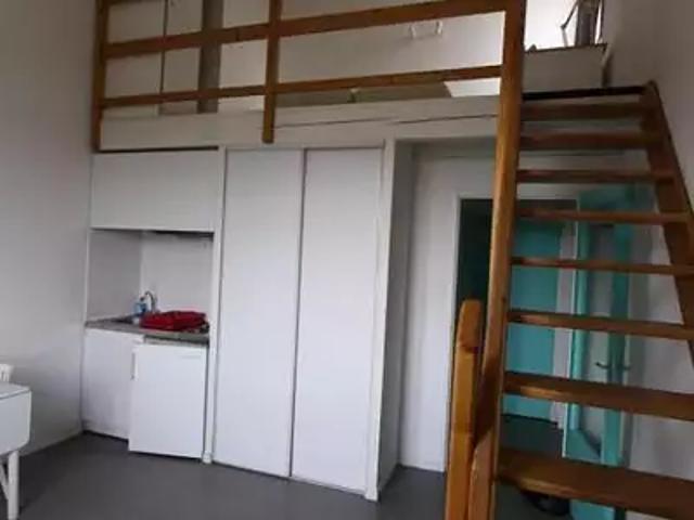 Valence 26000 Location appartement 2 pièces t2 au dernier étage cave