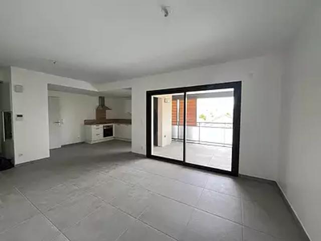 Valence 26000 Location appartement 2 pièces t2 parking