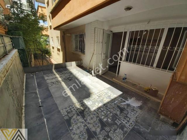 Valentia'dan Bağcılar'da Cadde Yakını Satılık 3+1 Daire !