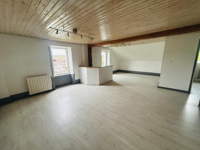 VALENTIGNEY SUPERBE DUPLEX 110 M2