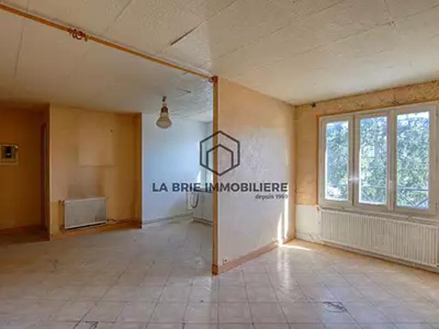 Valenton 94460 Achat / Vente appartement 2 pièces t2 au dernier étage