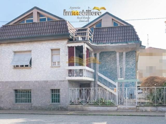 Valenza, casa indipendente con giardino e laboratorio Contat. 72m² Valenza
