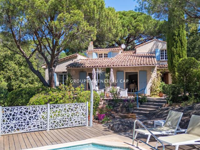 Valescure Proche Des Golfs Villa 5 Pieces Avec Piscine 142m² Saint Raphaël