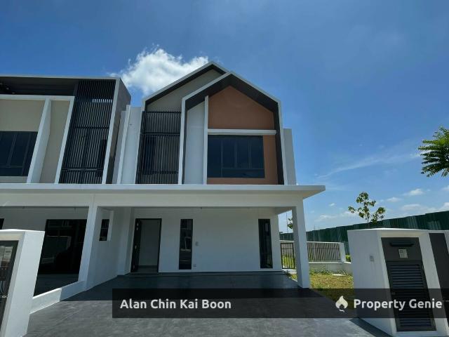 Valeria Gamuda Gardens Corner Lot House For Sale