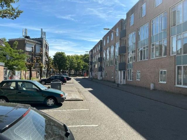 Valkenstraat, 36
