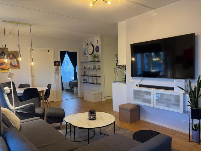 Vallagränd, Handen