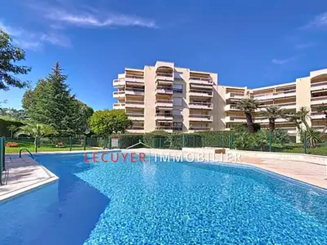 Vallauris 06220 Achat / Vente appartement 2 pièces t2 piscine terrasse
