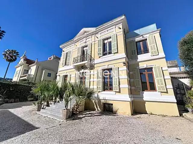 Vallauris 06220 Achat / Vente maison 17 pièces t17 terrasse cave