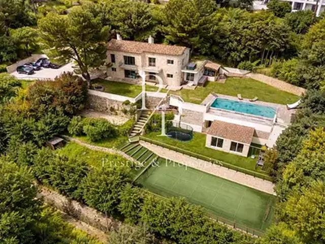 Vallauris 06220 Achat / Vente maison 7 pièces t7 piscine