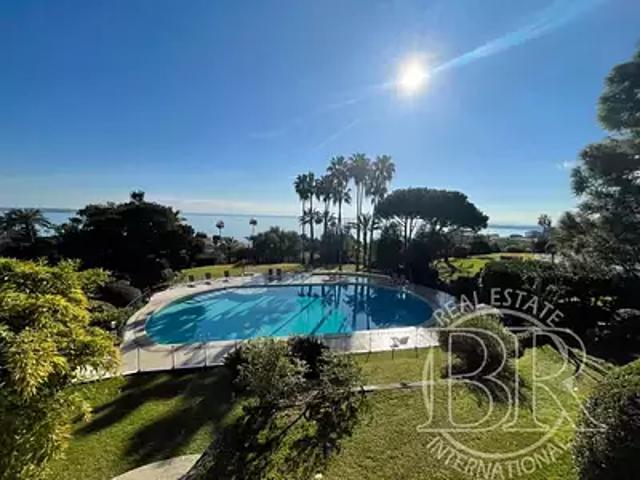Vallauris 06220 Achat / Vente maison 8 pièces t8 piscine
