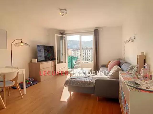 Vallauris 06220 Location appartement 2 pièces t2 terrasse parking