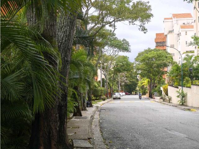 VALLE ARRIBA ALQUILER APARTAMENTO BARUTA CARACAS