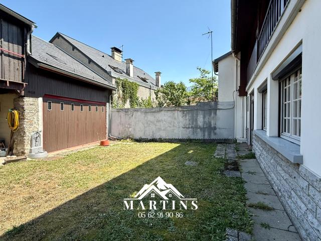 VALLEE DES GAVES Appartement de plain pied de 91m2 + garage, jardinet et abri voiture