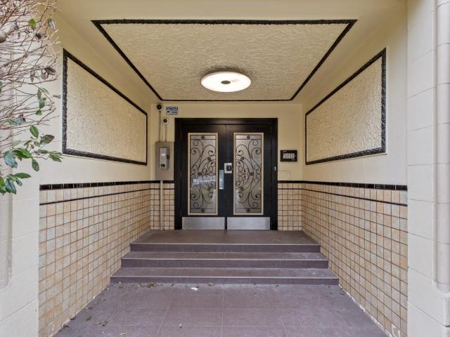 Vallejo Court Apartments 1 Bedroom Apartment for Rent at 1009 10th Ave W, Vancouver, BC V6H 1H9 Fairview