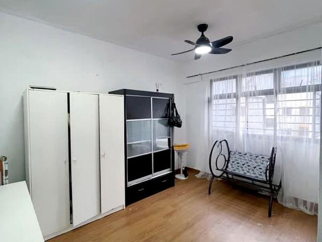 Valley Spring @ Yishun. HDB 4 Rooms