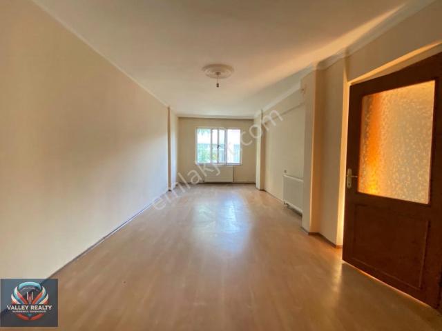 Valley'den Reşadiye Mah.'de Merkezi Konumda 3+1 Kiralık Daire!