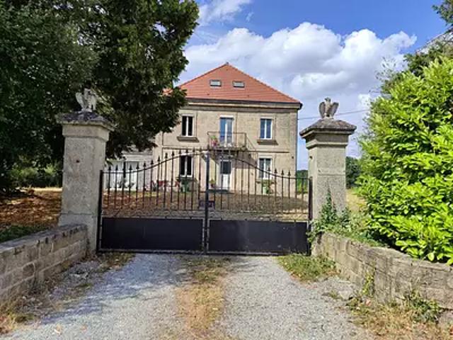 Vallière 23120 Achat / Vente maison 11 pièces t11