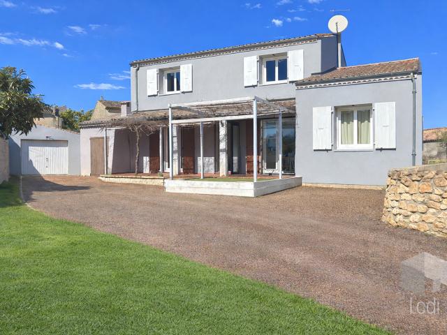 VALLON PONT D'ARC, maison de 124 m2, 4 chambres