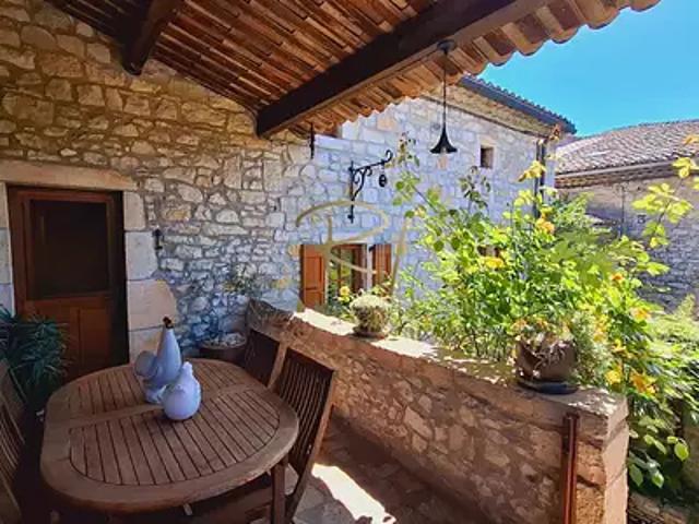 Vallon Pont d'Arc 07150 Achat / Vente maison 4 pièces t4