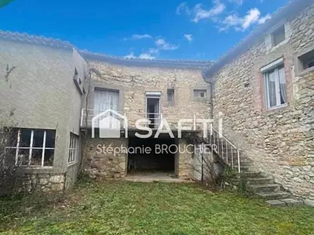 Vallon Pont d'Arc 07150 Achat / Vente maison 9 pièces t9 parking