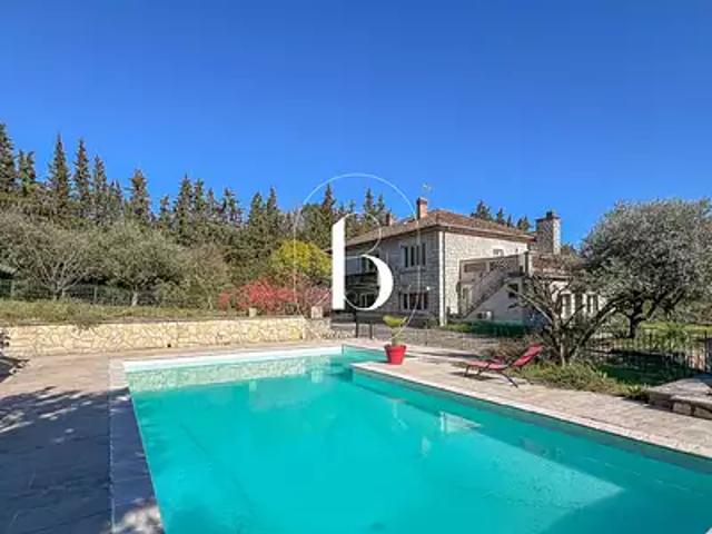 Vallon Pont d'Arc 07150 Achat / Vente maison 12 pièces t12 piscine terrasse