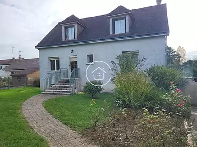 Valloire sur Cisse 41150 Achat / Vente maison 5 pièces t5 au dernier étage cave