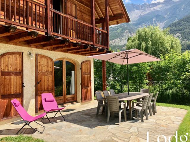 VALLOUISE CENTRE VILLAGE JOLI ET VASTE CHALET T4 + T3 + DEPE