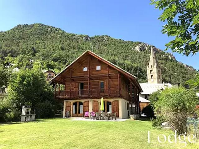 Vallouise Pelvoux 05340 Achat / Vente maison 8 pièces t8 terrasse