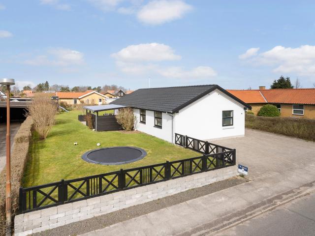 Valnøddevej 57, Stige